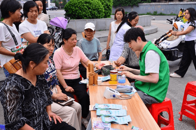 话端午、品粽香——湖南省长沙市东站社区一站式体验传统佳节魅力