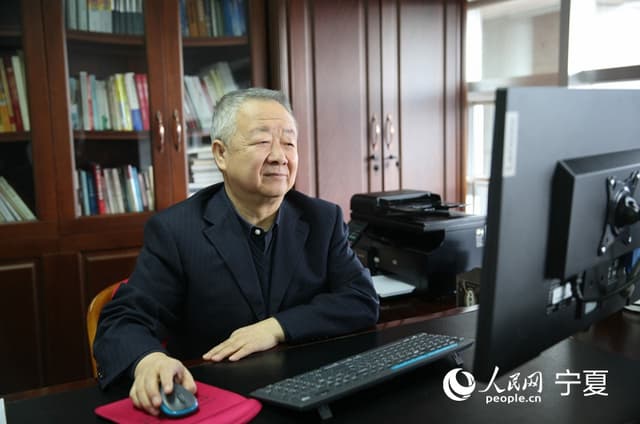 全国政协委员冀永强:树立“德育为先”教育理念 加强中小学生德育教育