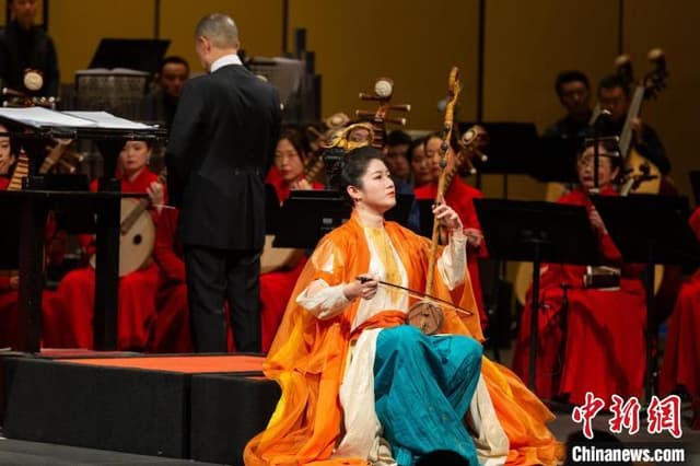 敦煌遗音“走出”千年壁画 “织就”新年祝福