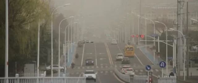 超4亿人集体“吃土”,40多年的防护林不管用了?