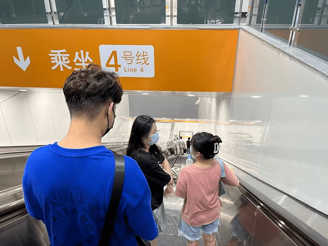 探秘珠城新材料青春助力科技兴——槐花队调研蚌埠市居民对新材料玻璃使用意愿度