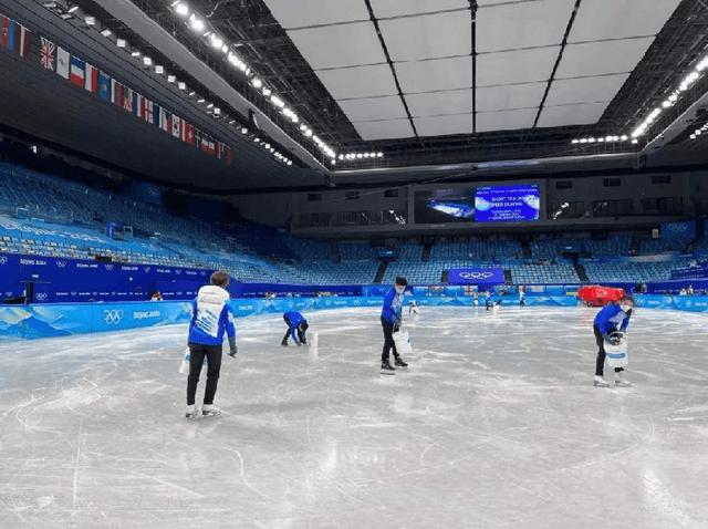 首体院花滑补冰员:用心守护 “最美的冰”