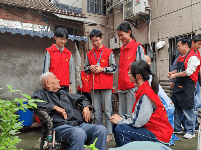 ​ 1+1＞2的双向奔赴，解锁代际共融新范式