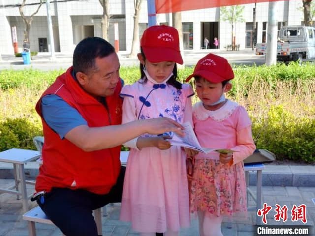 兰州“爱心团队”二十载心系公益:走乡串镇助孤寡困难老人