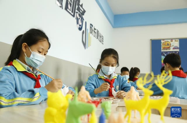 河北邢台:校园科技 快乐课堂