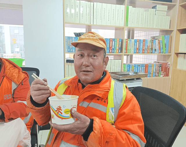 宁夏银川市兴庆区宝南社区开展情暖冬至 幸福“饺”冬至主题活动