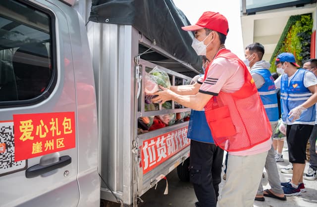 海南三亚:多业态、多模式保障群众生活物资供应