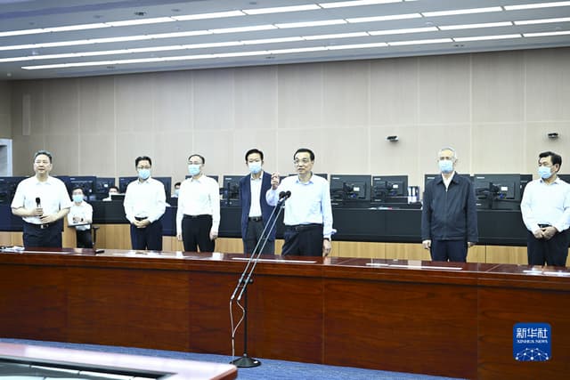 李克强: 进一步畅通交通物流 保障市场主体运行 稳住经济大盘