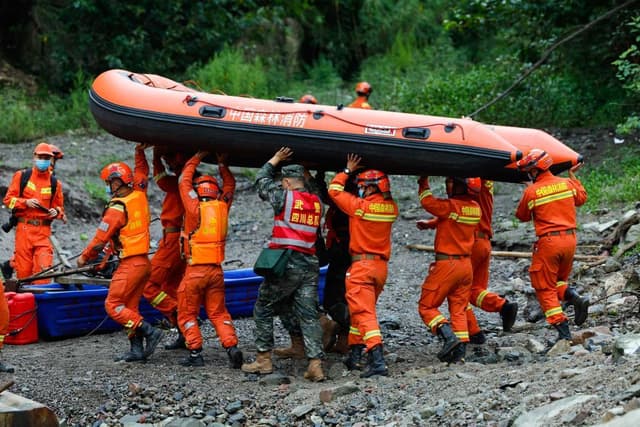 昼夜兼程,挺进“孤岛”!