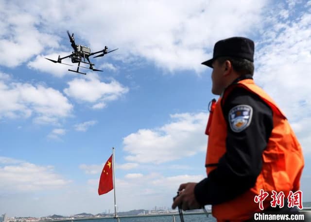 山东青岛:海上联合执法 守护口岸安全