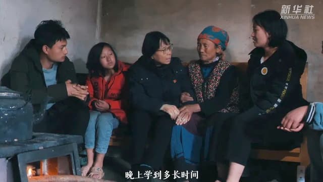 这个冬天,张桂梅被搀扶着走完家访路