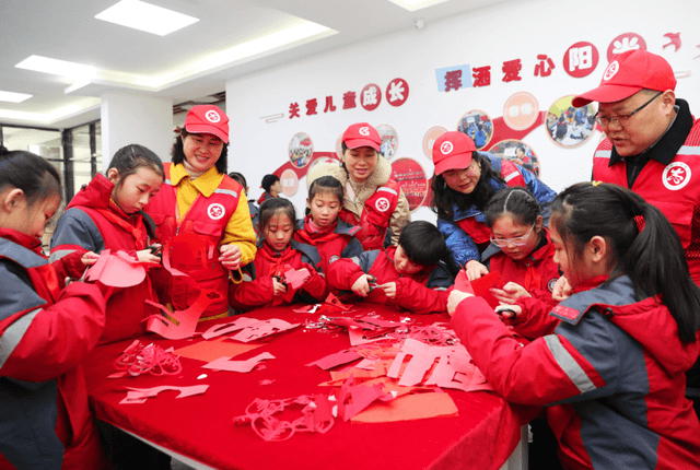 江西南昌:文明实践奏新曲 志愿服务进万家