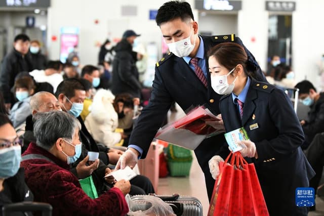 江苏常州:防疫同行 平安相伴