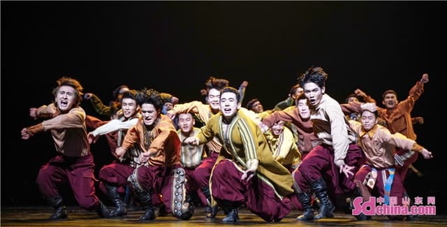 《阳光下的麦盖提》:照亮“荷花”的阳光之舞