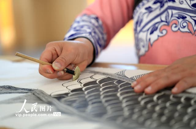 贵州榕江:“指尖技艺”变“指尖经济”